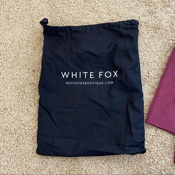 White Fox Tough Crowd Crop Raspberry - Picture 7 of 7